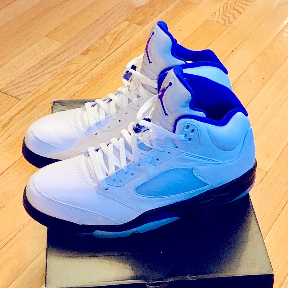 Nike Air Jordan’s retro 5s